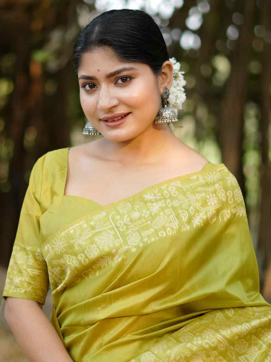 Parrot Green Handloom Raw Silk Printed Festival Wedding Fancy Heavy Border Saree