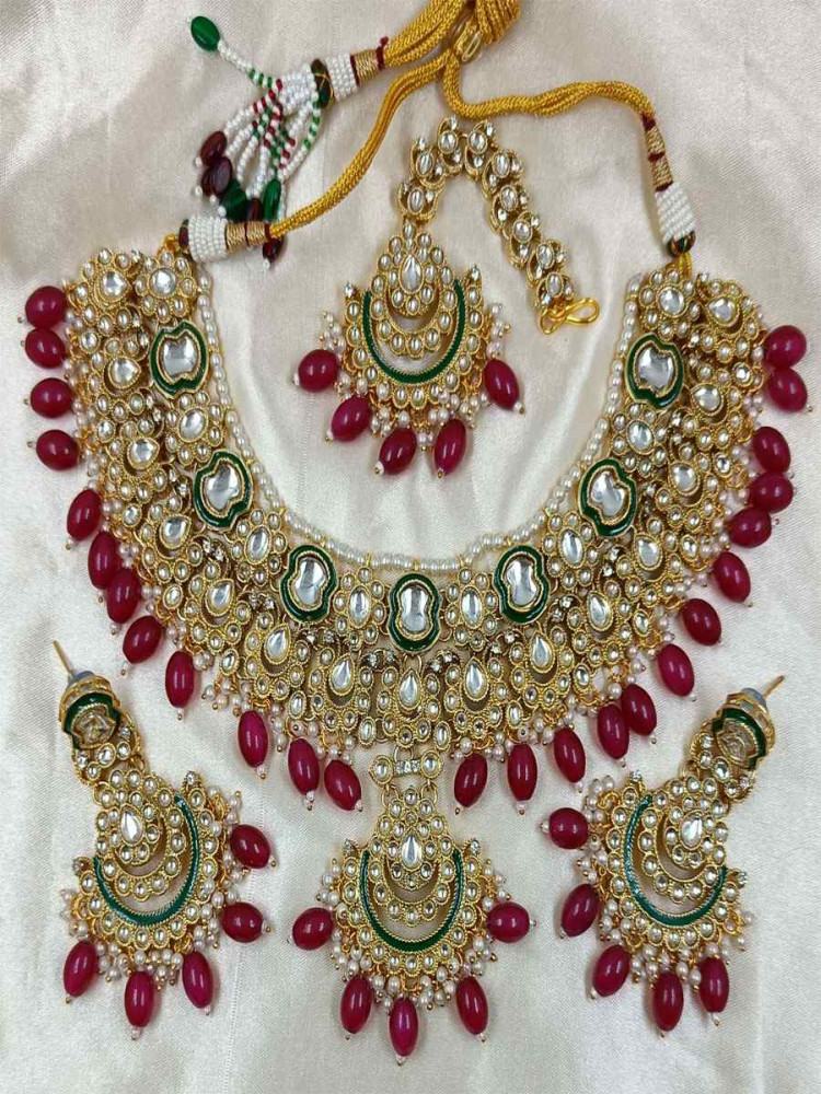 Image of Pink Alloy Festival Traditional Bridal Wear Kundan Bridal Sets