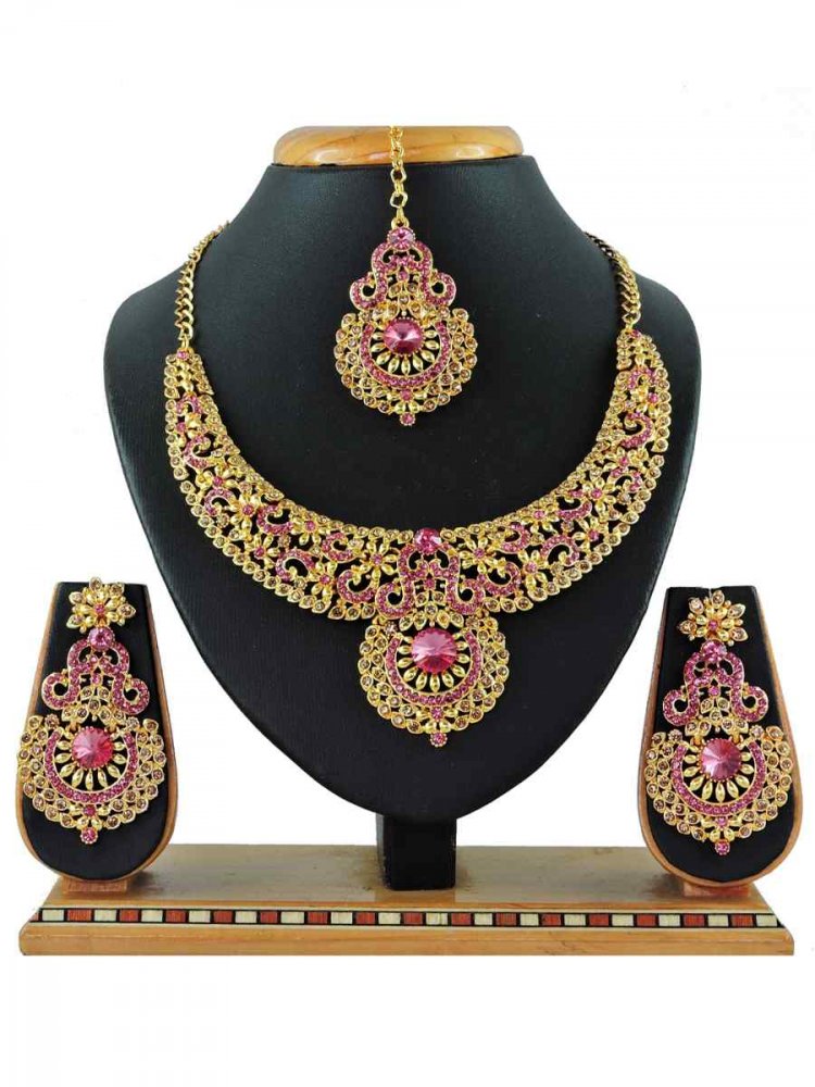 Pink Alloy Festival Wear Kundan Necklace