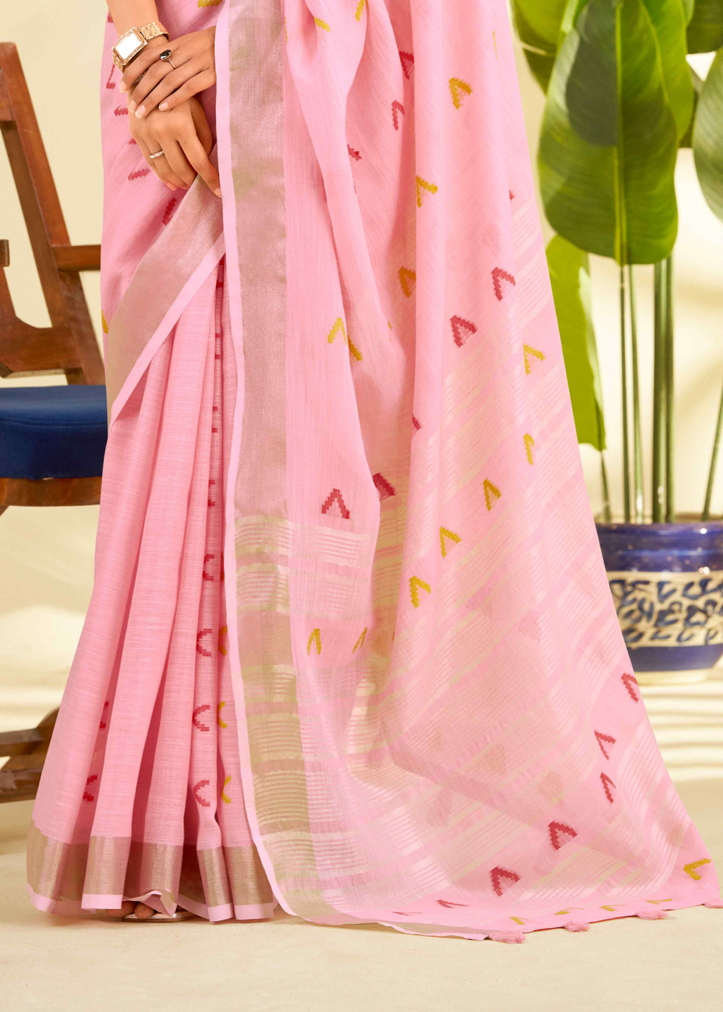 Pink Linen Silk With Zari Border Printed Casual Festival Classic Style Sarees