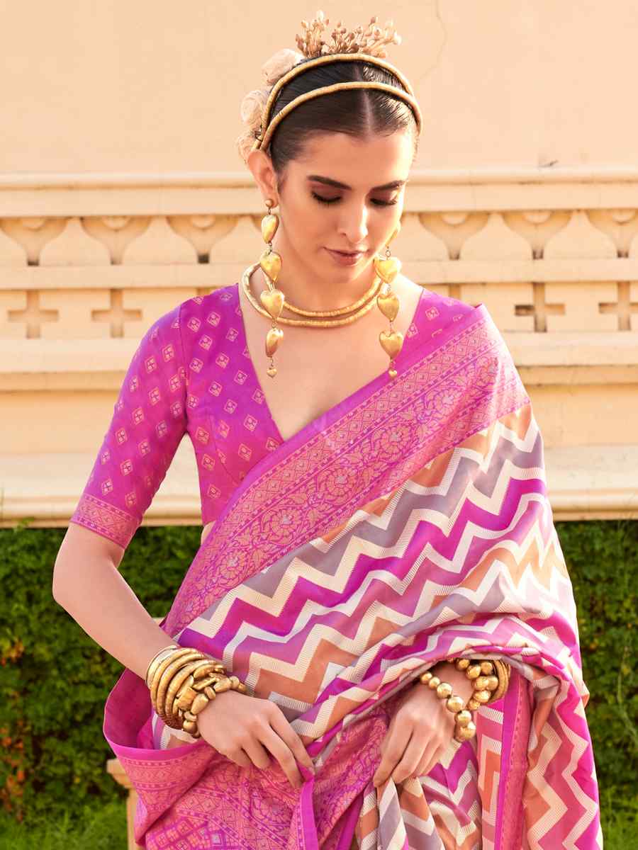 Pink Super Silk Handwoven Festival Casual Heavy Border Saree