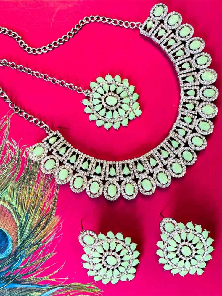 Pista Alloy Festival Wear Diamonds Necklace