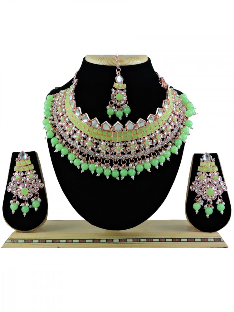 Pista Alloy Festival Wear Kundan Necklace