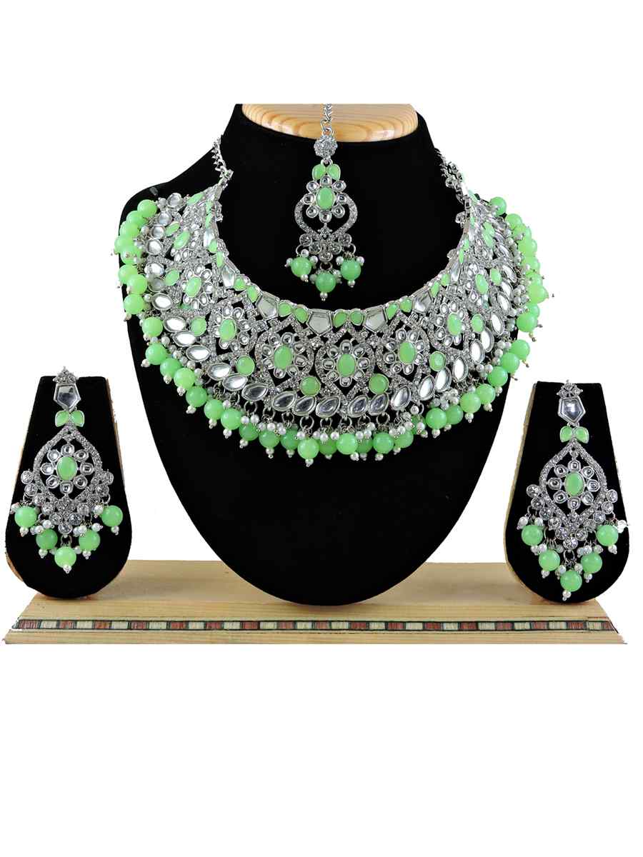 Pista Alloy Festival Wear Kundan Necklace