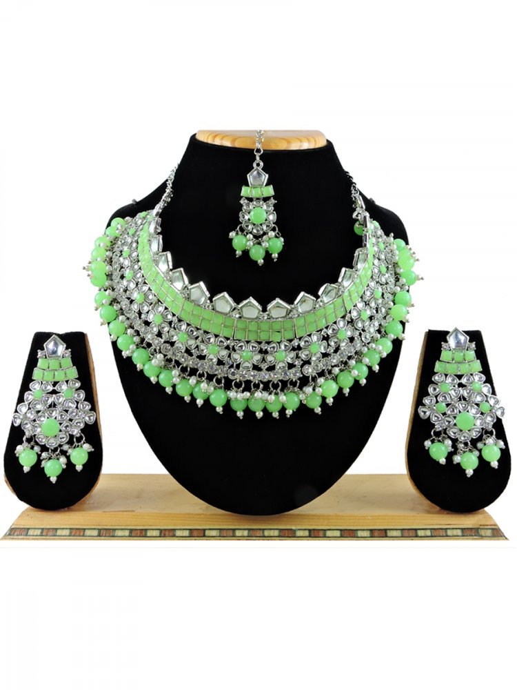 Pista Alloy Festival Wear Kundan Necklace
