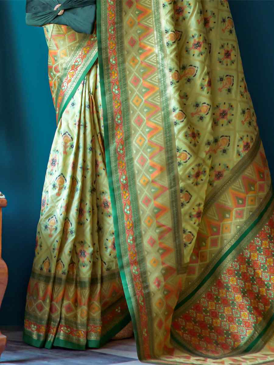Pista Banarasi Soft Silk Handwoven Wedding Festival Heavy Border Saree