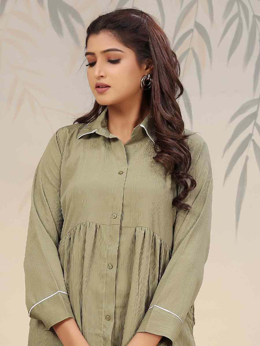 Pista Green Cotton Solid Festival Casual Kurti