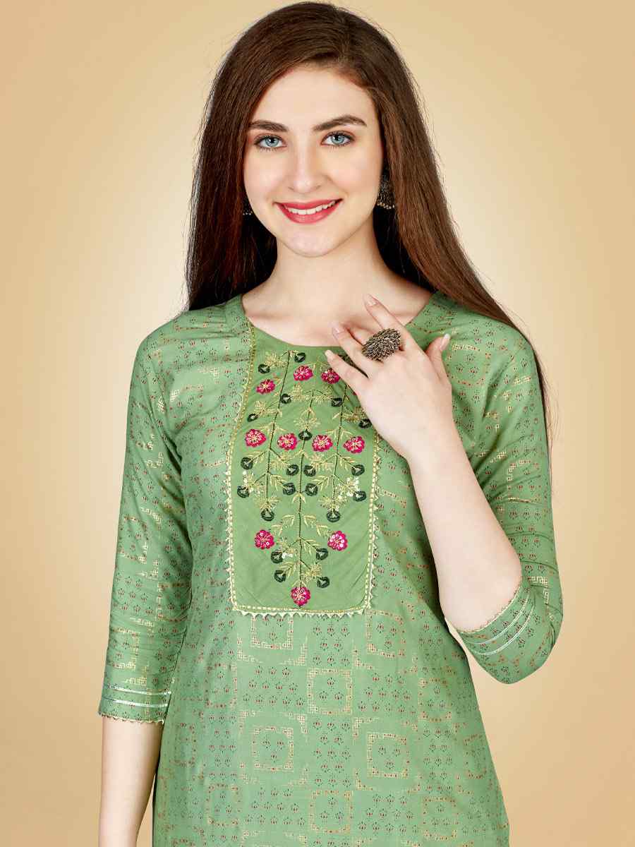 Pista Heavy Rayon 14 Kgs Embroidered Festival Casual Kurti With Bottom