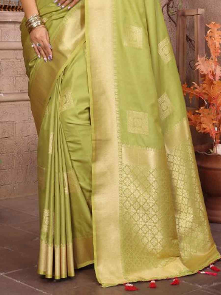 Pista Lichi Soft Silk Handwoven Festival Wedding Fancy Heavy Border Saree