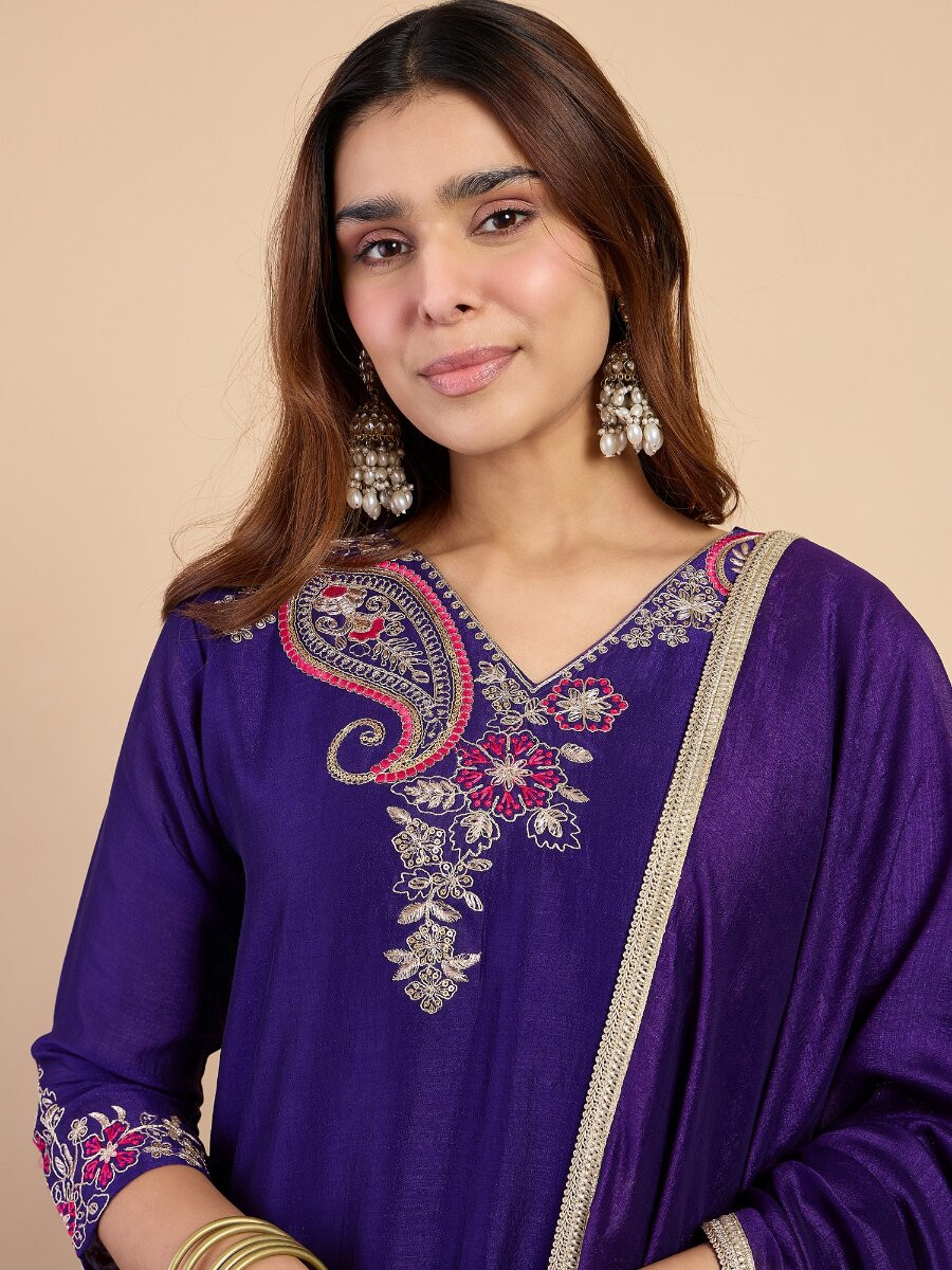 Purple Silk Blend Embroidery Wedding Party Festival Casual Pant Salwar Kameez