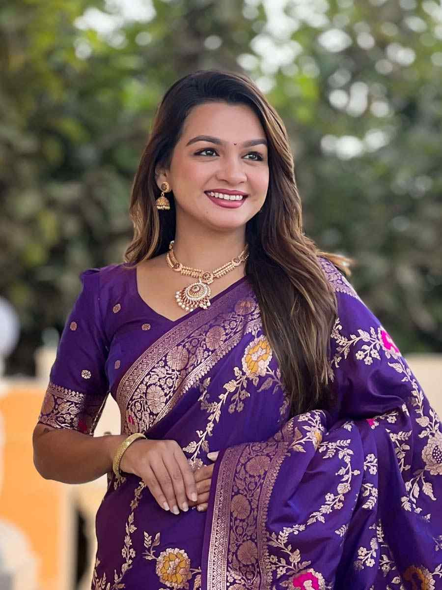 Purple Soft Banarashi Silk Handwoven Festival Wedding Fancy Heavy Border Saree