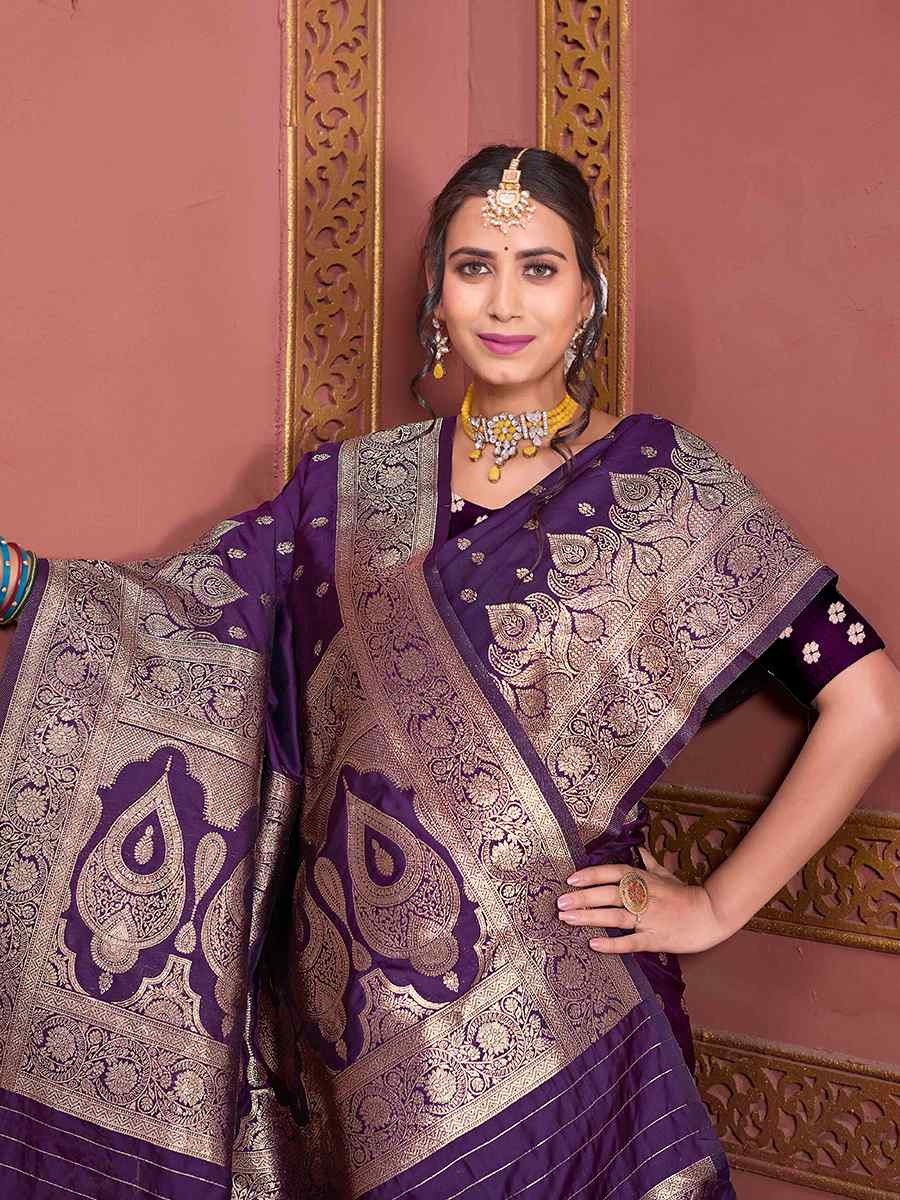 Purple Soft Silk Handwoven Festival Wedding Fancy Heavy Border Saree