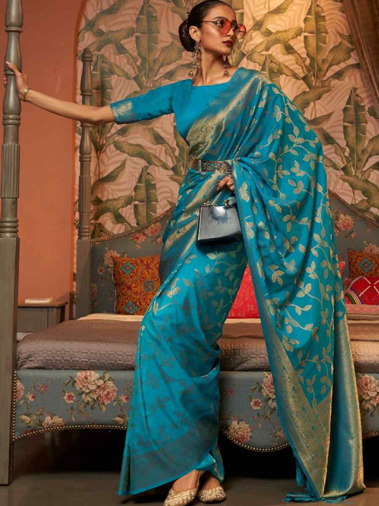 Rama Art Silk Handwoven Festival Party Classic Style Saree