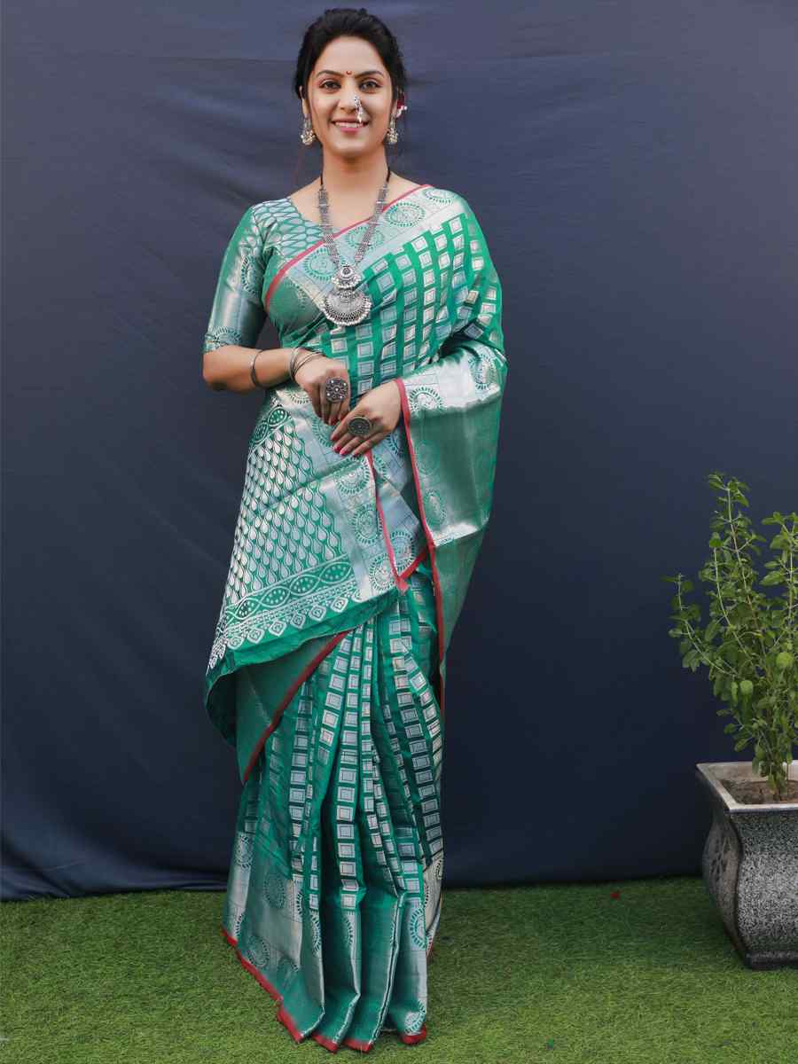 Rama Green Kanchipuram Silk Handwoven Wedding Festival Heavy Border Saree