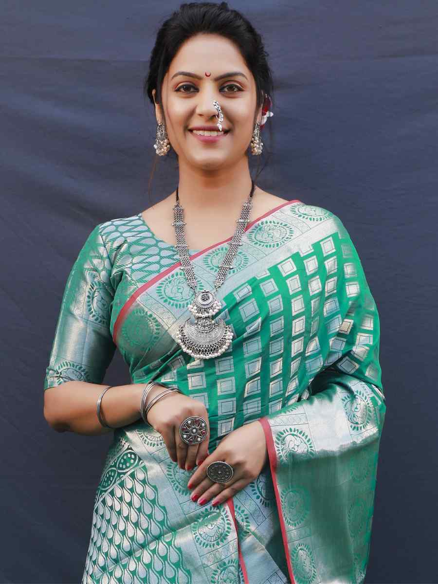 Rama Green Kanchipuram Silk Handwoven Wedding Festival Heavy Border Saree