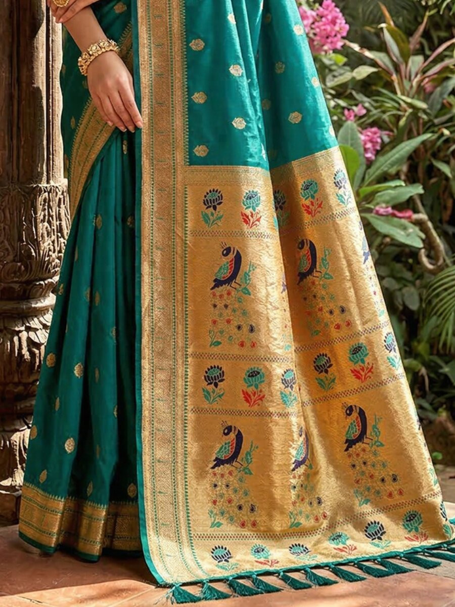 Rama Soft Silk Handwoven Wedding Reception Party Festival Casual Heavy Border Sarees