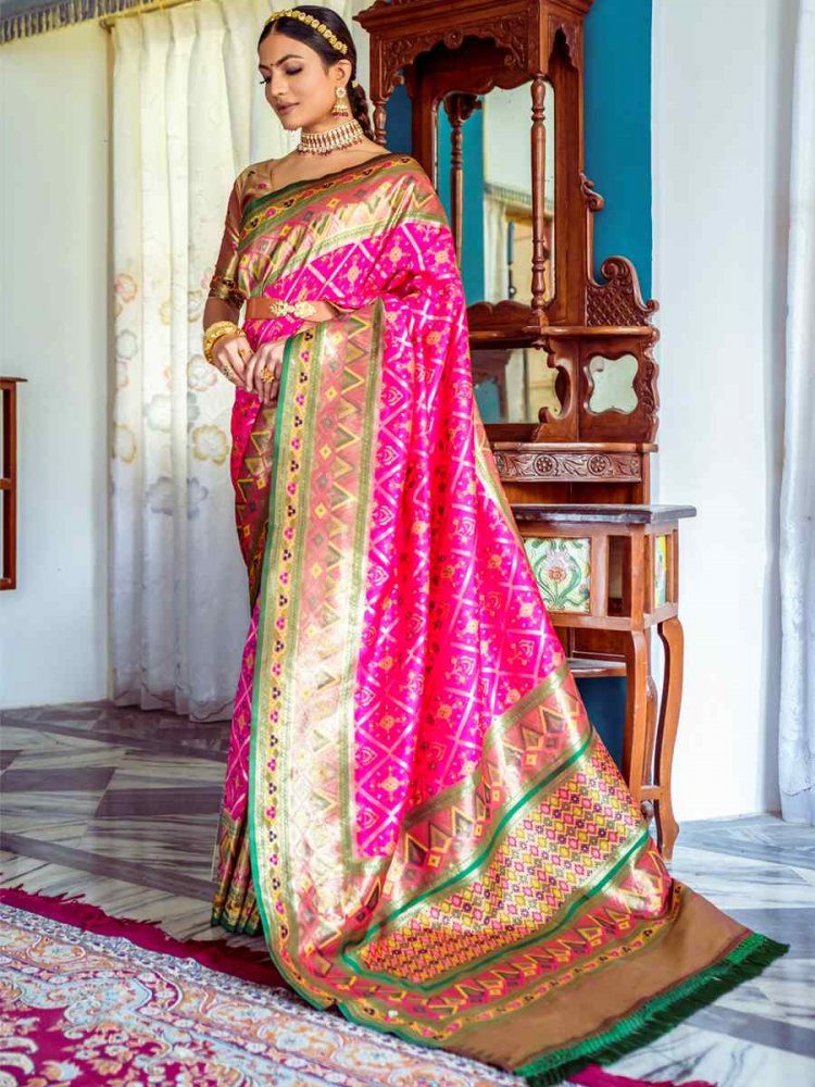 Rani Pink Banarasi Soft Silk Handwoven Wedding Festival Heavy Border Saree