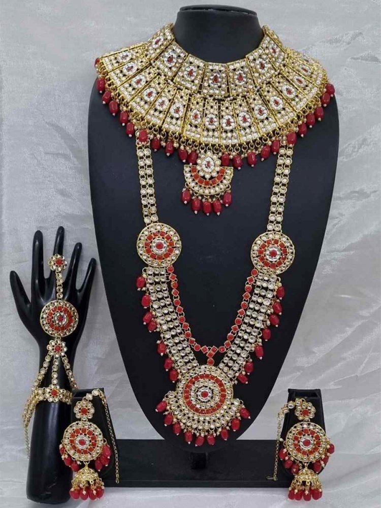 Red Alloy Bridal Wear Diamonds Bridal Sets