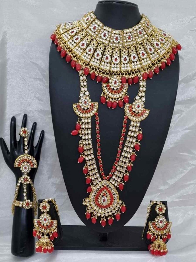 Red Alloy Bridal Wear Diamonds Bridal Sets