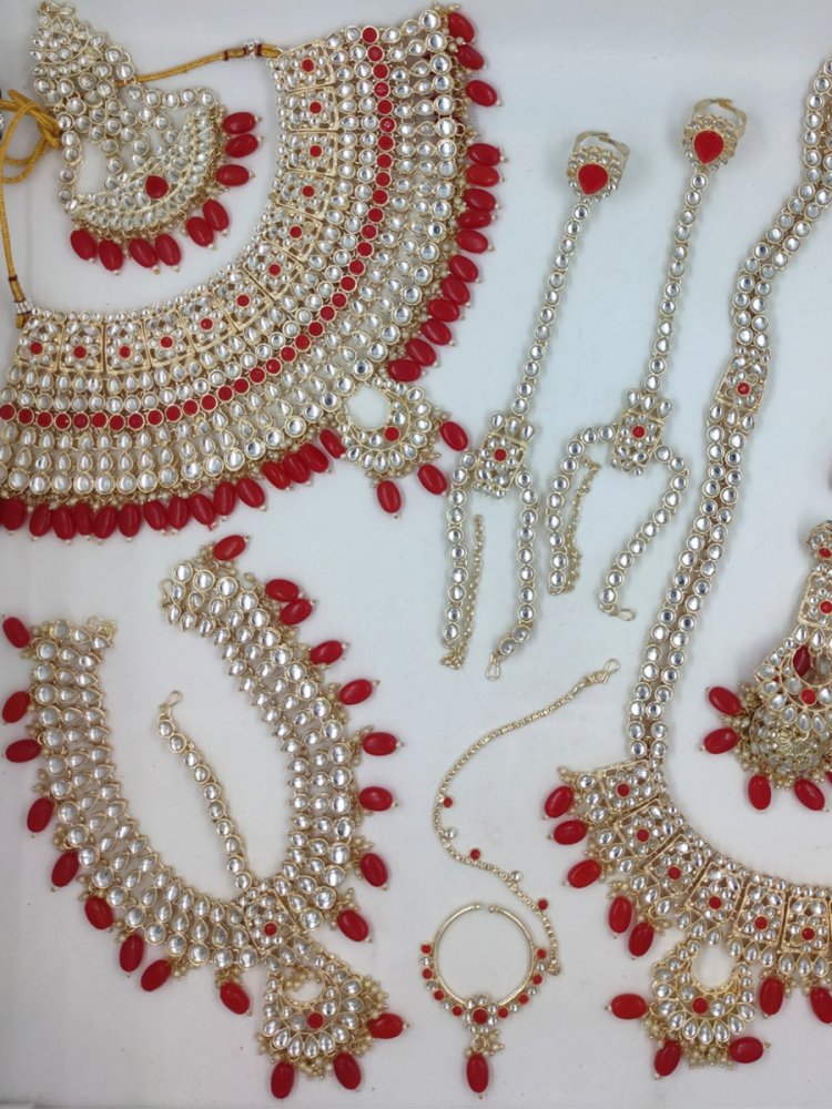 Red Alloy Bridal Wear Kundan Necklace