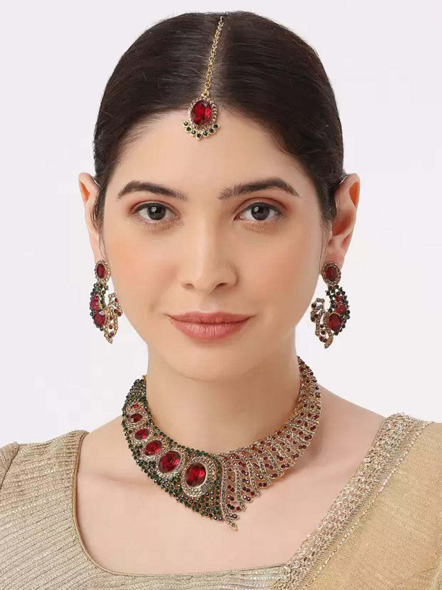 Red Alloy Festival Wear Kundan Necklace