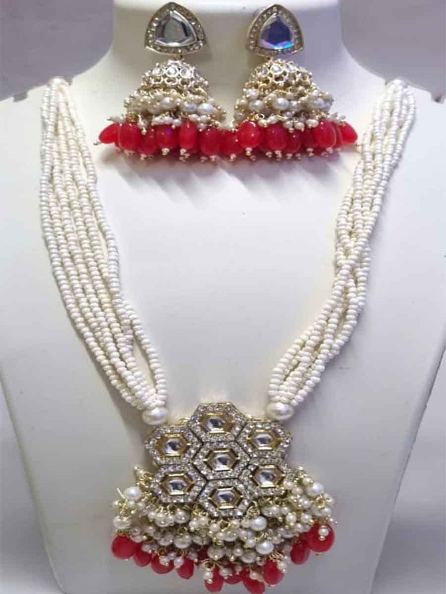 Red Alloy Festival Wear Kundan Necklace