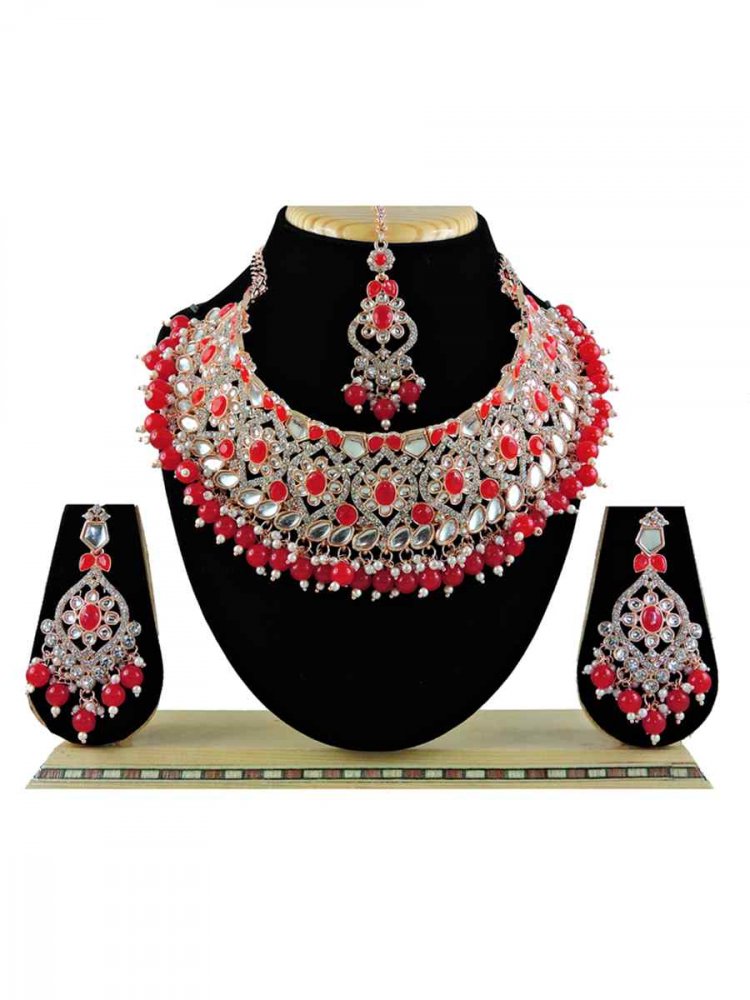 Red Alloy Festival Wear Kundan Necklace