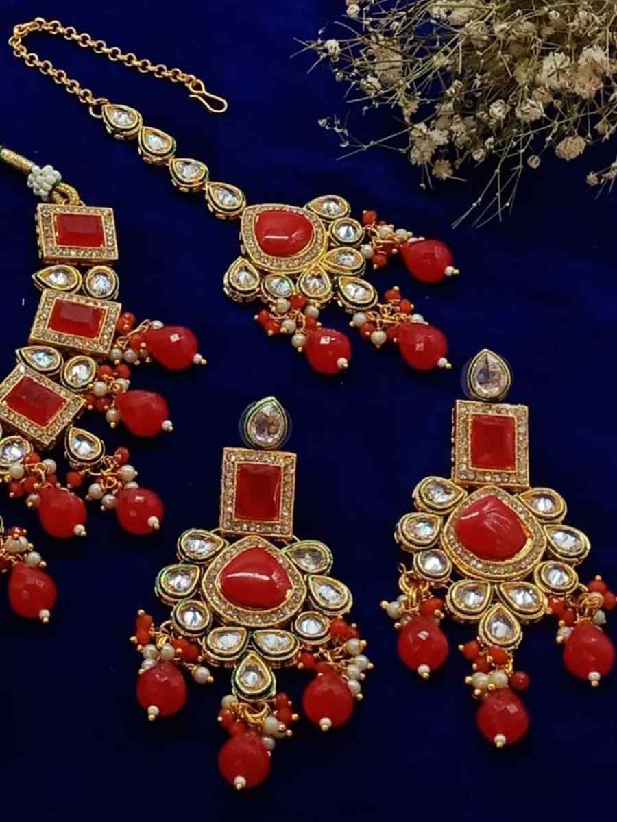 Red Alloy Metal Festival Wear Kundan Necklace
