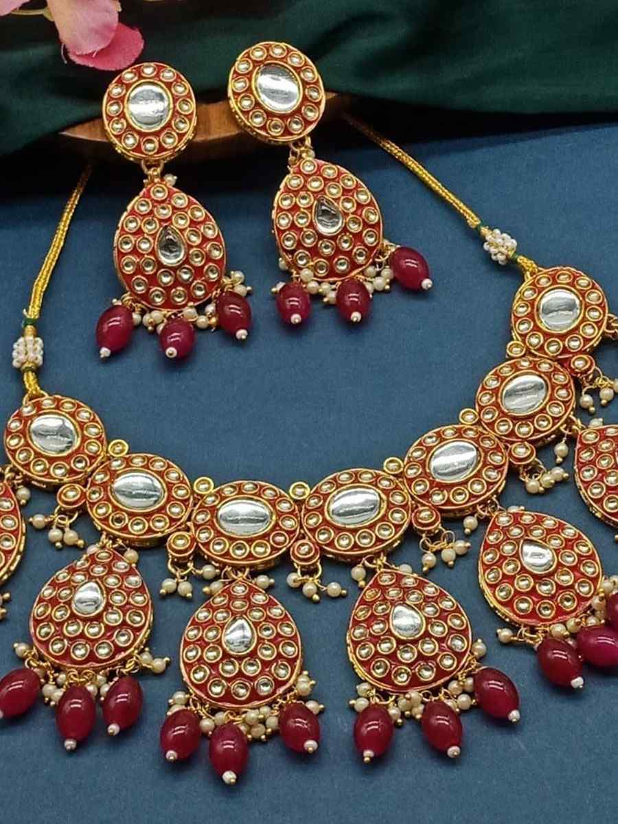 Red Alloy Metal Festival Wear Kundan Necklace