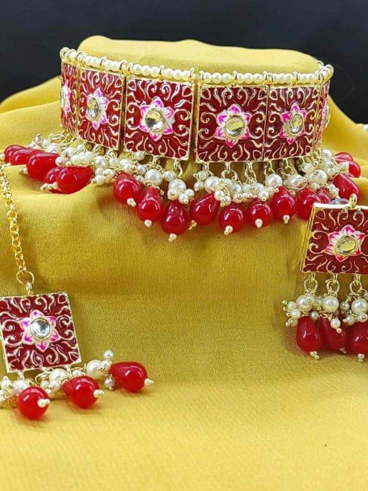 Red Alloy Traditional Wear Meenakari Necklace