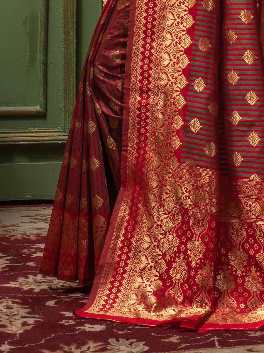 Red Banarasi Silk Handwoven Wedding Festival Heavy Border Saree