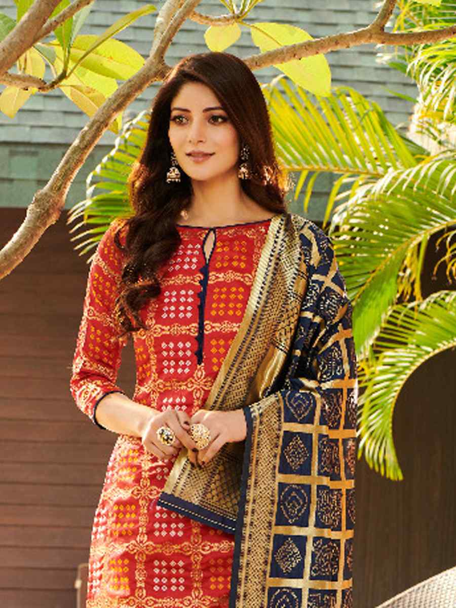 Red Bandhani Silk Blend Handwoven Wedding Festival Pant Salwar Kameez