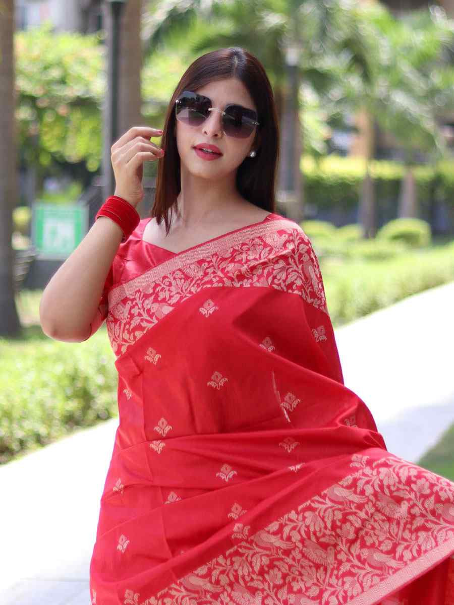 Red Banglori Handloom Raw Silk Handwoven Casual Reception Festival Wedding Fancy Classic Style Sarees