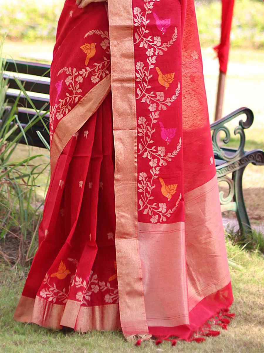 Red Cotton Silk Handwoven Casual Festival Classic Style Saree