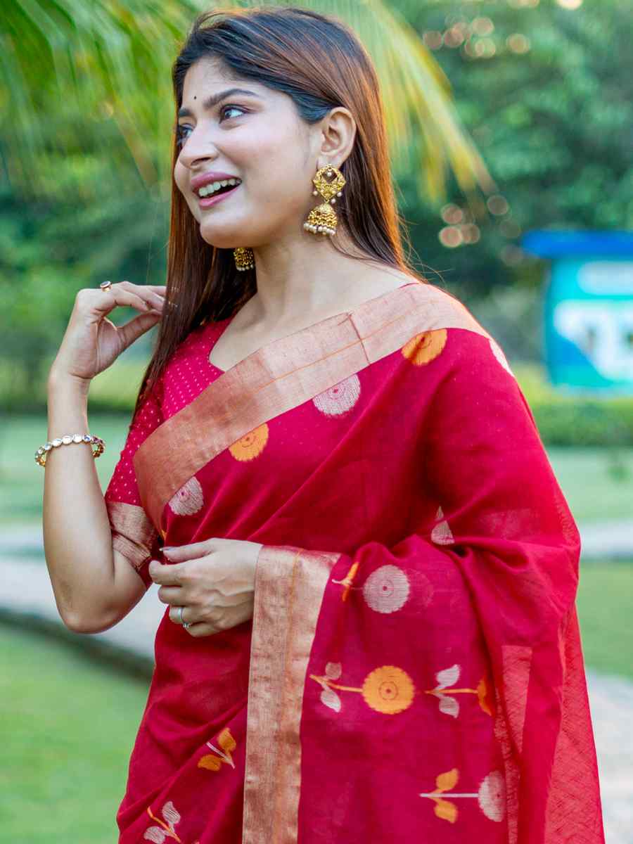 Red Cotton Silk Handwoven Casual Festival Classic Style Saree