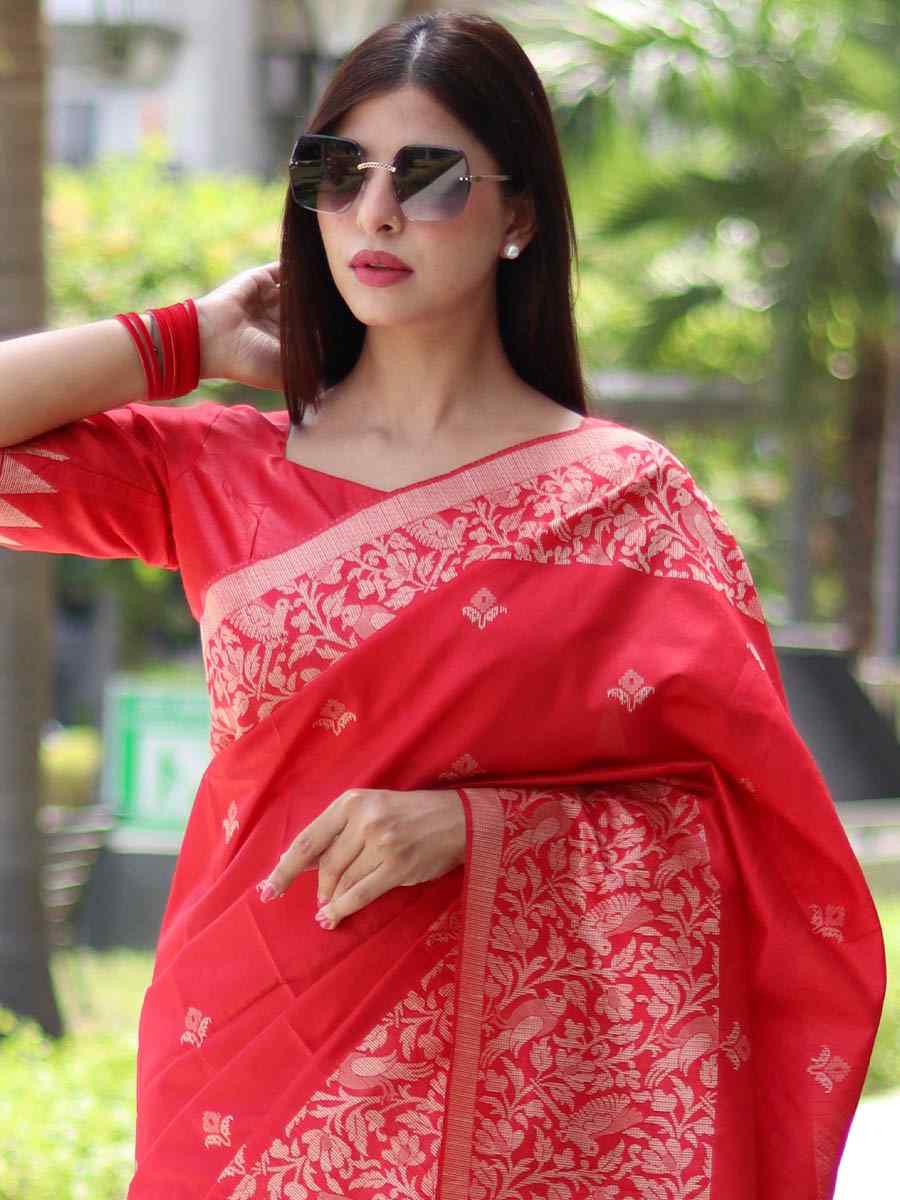 Red Handloom Raw Silk Handwoven Casual Festival Classic Style Saree