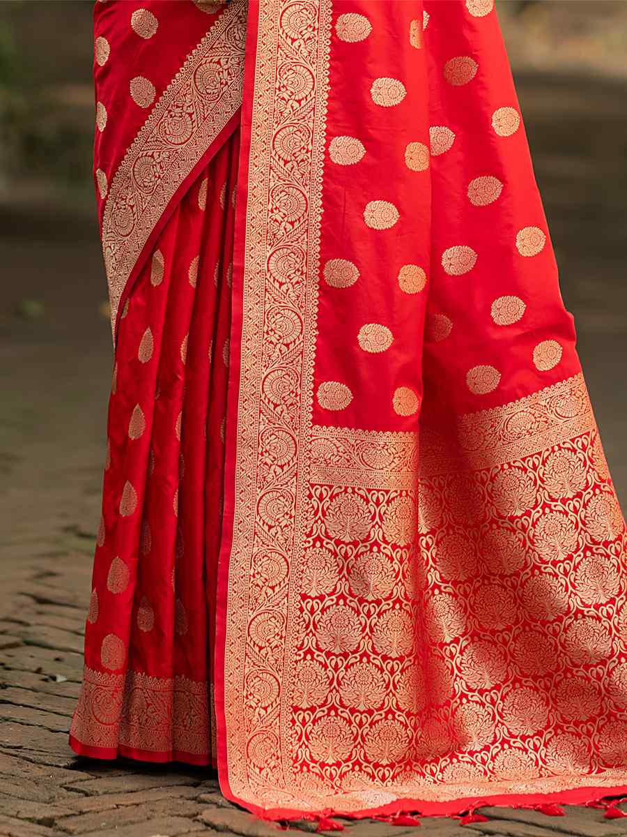 Red Silk Handwoven Wedding Festival Heavy Border Saree