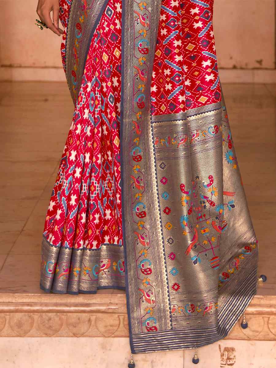 Red Smooth Silk Handwoven Party Festival Classic Style Saree