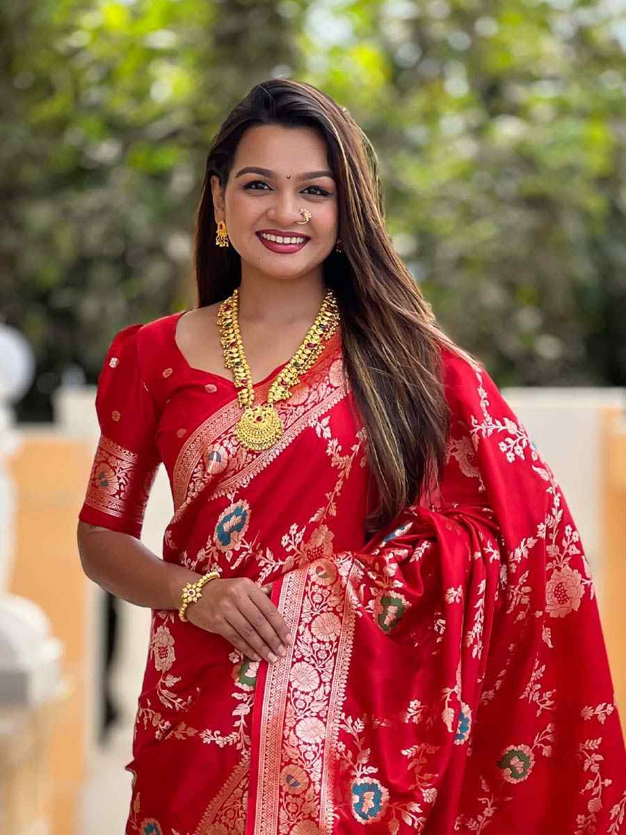 Red Soft Banarashi Silk Handwoven Festival Wedding Fancy Heavy Border Saree