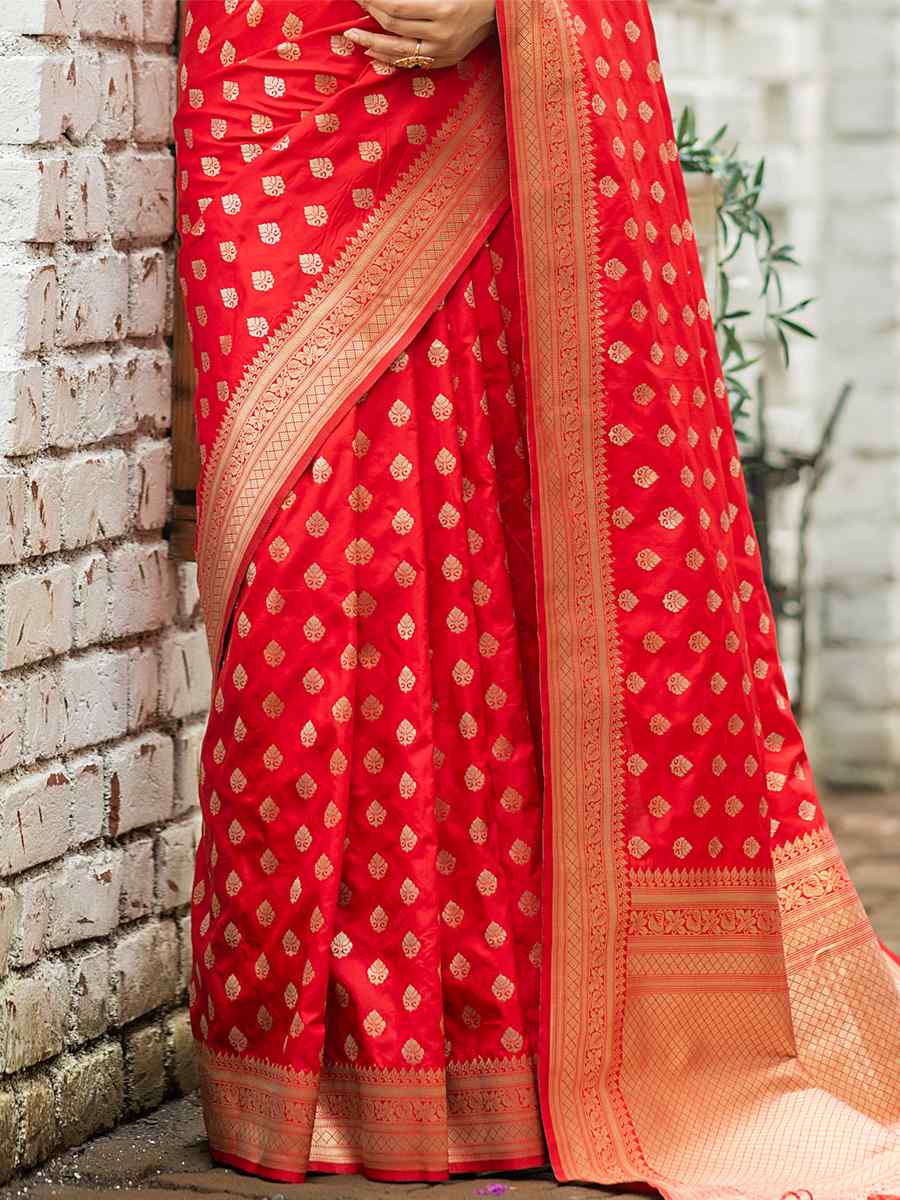 Red Soft Banarasi Silk Handwoven Wedding Festival Heavy Border Saree