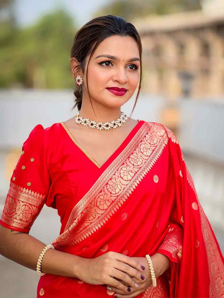 Red Soft Pathani Silk Handwoven Festival Wedding Fancy Heavy Border Saree