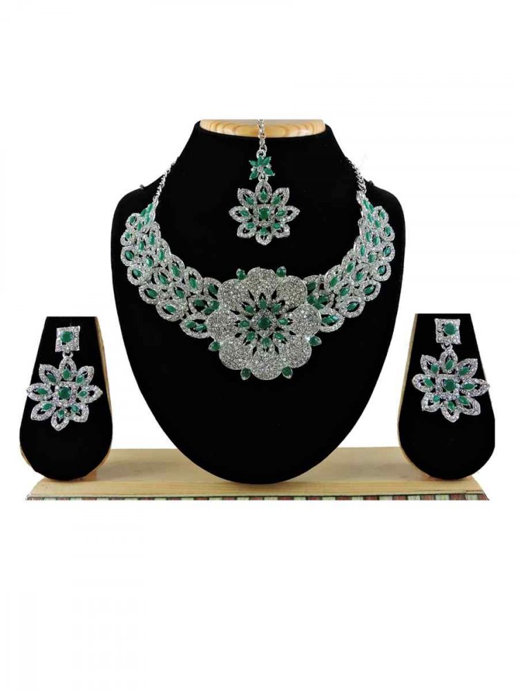 Rose Green Alloy Festival Wear Diamonds Necklace