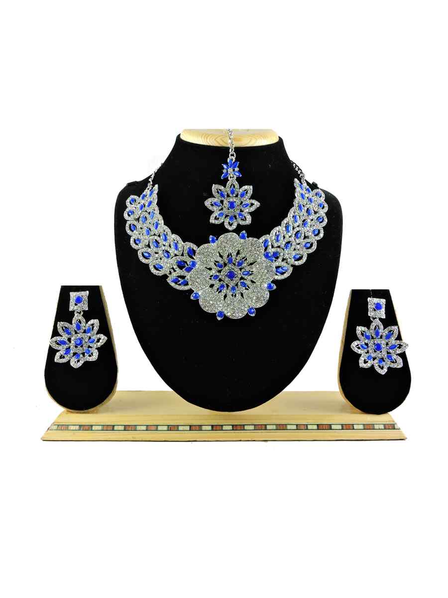 RoseBlue Alloy Festival Wear Diamonds Necklace