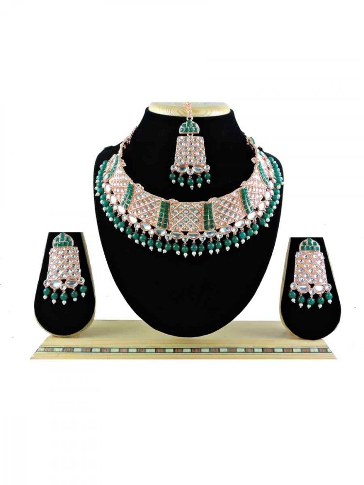 RoseGreen Alloy Festival Wear Diamonds Necklace