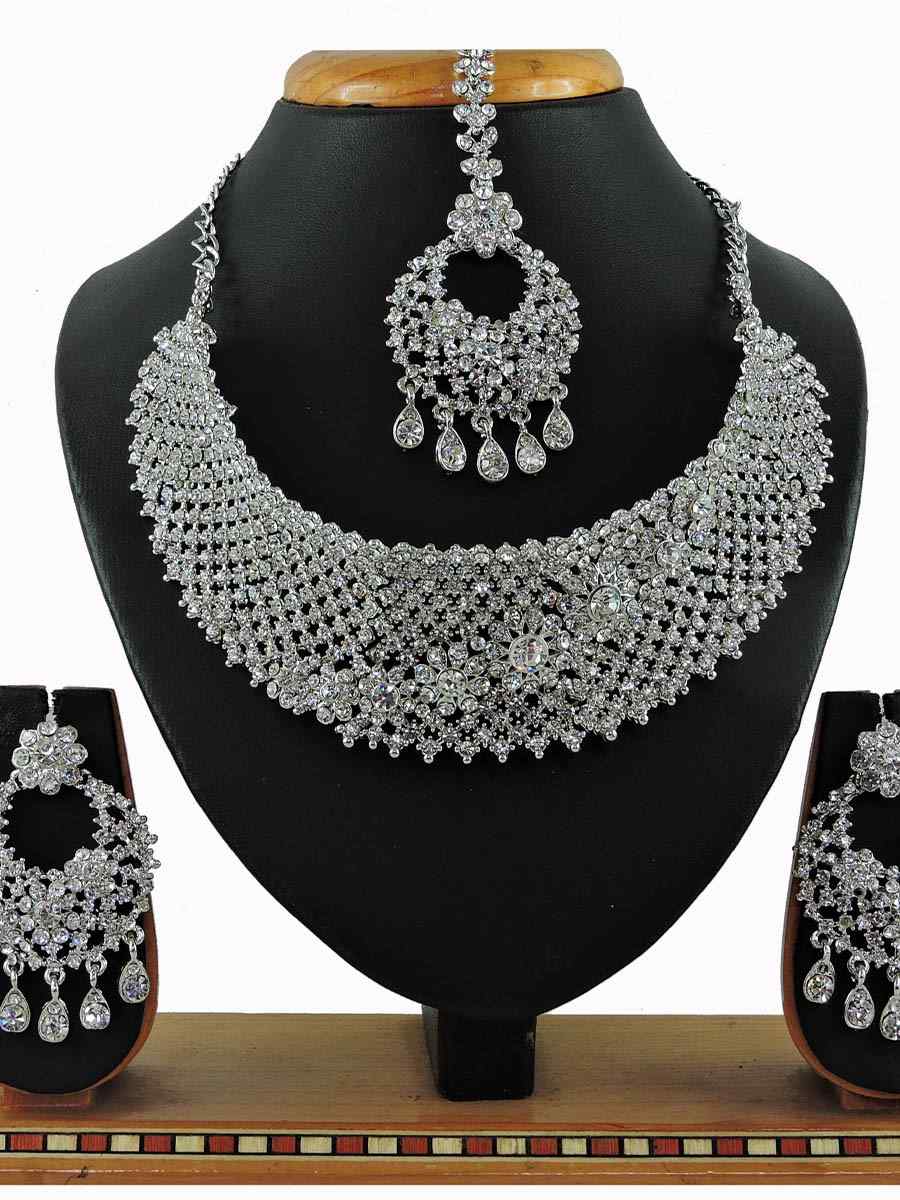 Silver Alloy Bridal Wear Diamonds Necklace