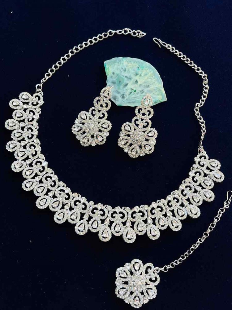 Silver Alloy Festival Wear Diamonds Necklace