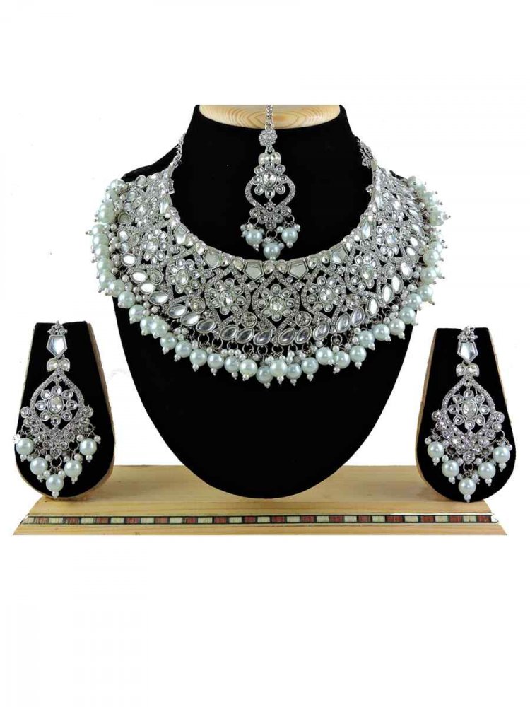 Silver Alloy Festival Wear Kundan Necklace