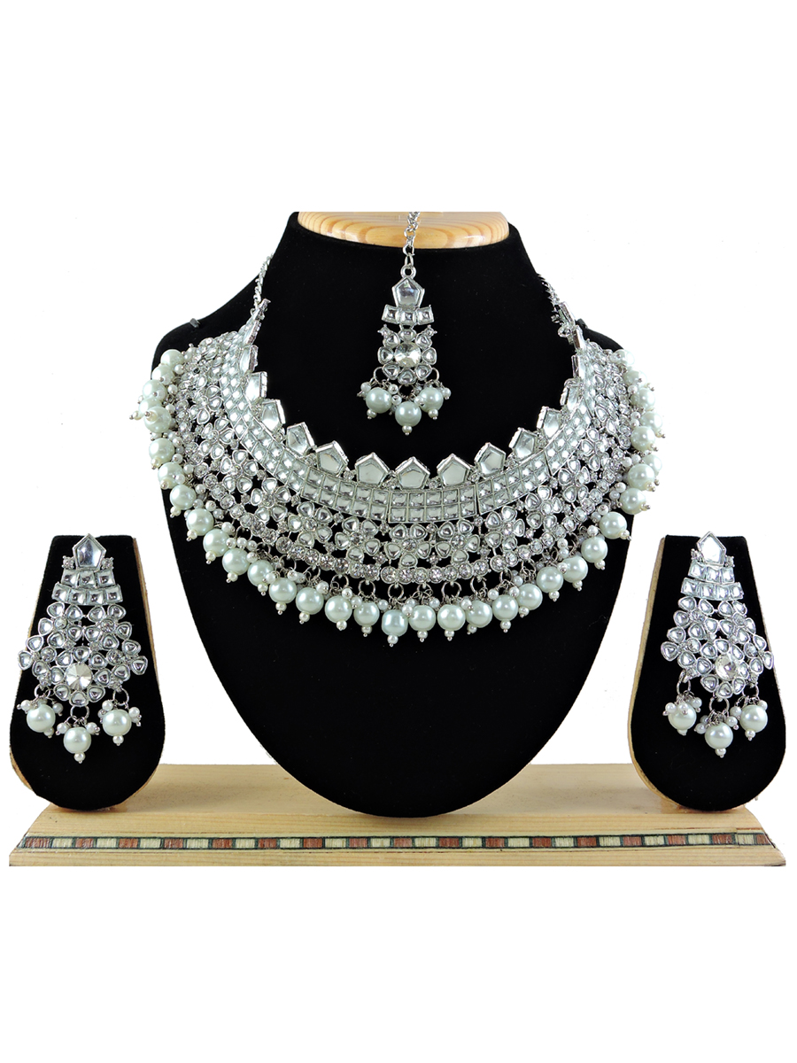 Silver Alloy Festival Wear Kundan Necklace