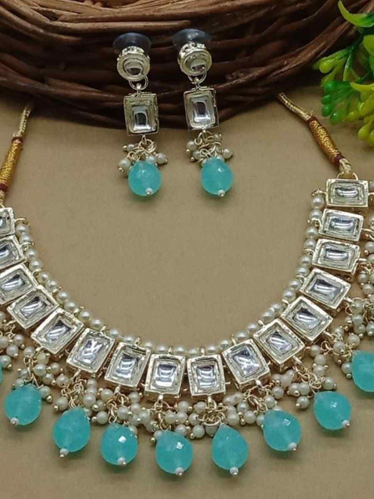 Sky Alloy Metal Festival Wear Kundan Necklace