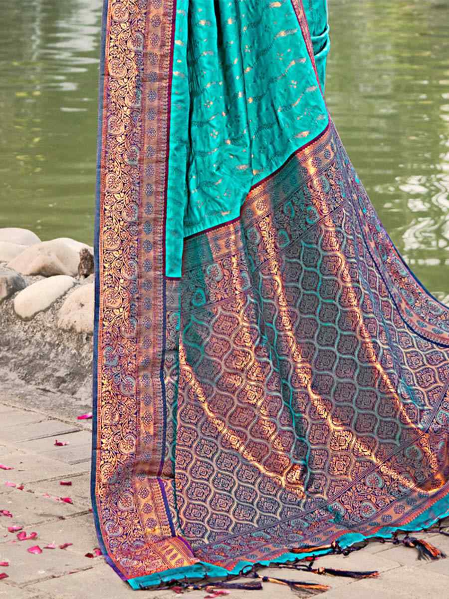 Teal Green Banarasi Silk Handwoven Wedding Festival Heavy Border Saree